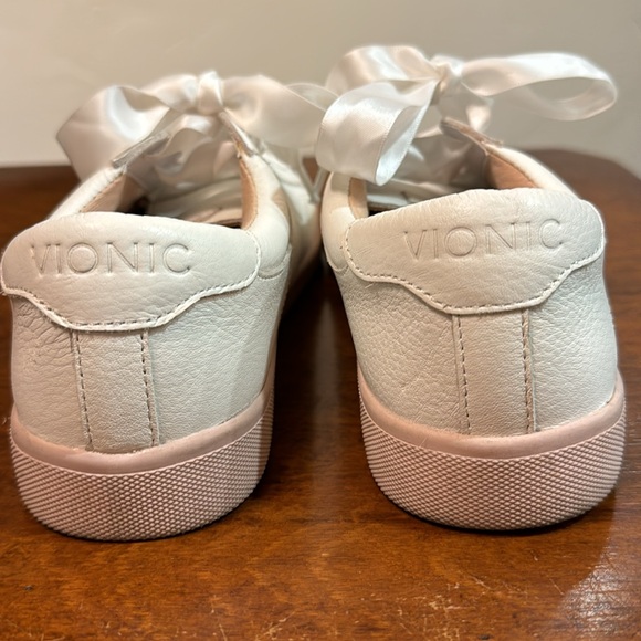 Vionic Chantelle Sneaker size 6.5 - Picture 4 of 8